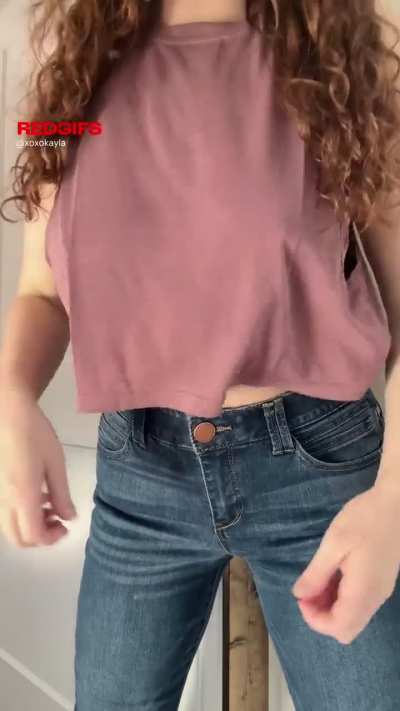 what's under my jeans and tee :)