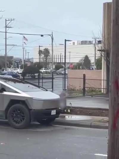 Tesla Cyber Truck got a little dirt bath in Eureka, CA