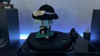 Koishi spins to the moon