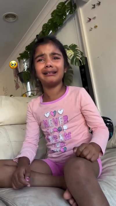 Indian Mother who's consoling her little girl who is crying for being bullied by school kids because of her brown skin This is truly heartbreaking 💔 my heart cried watching this