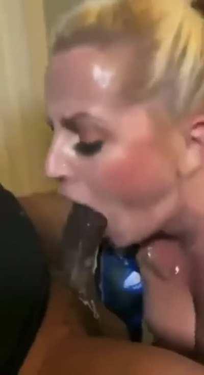 Mom of two hasn't forgotten how to throat big cocks