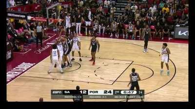 [Highlight] Wemby tips the rebound to himself and slams it home