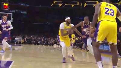 [Highlight] Durant challenges Reaves at the rim, gets blocked