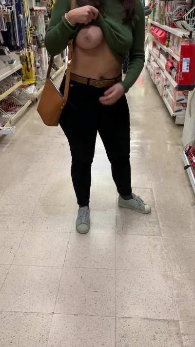 Flashing my tits while waiting for my turn