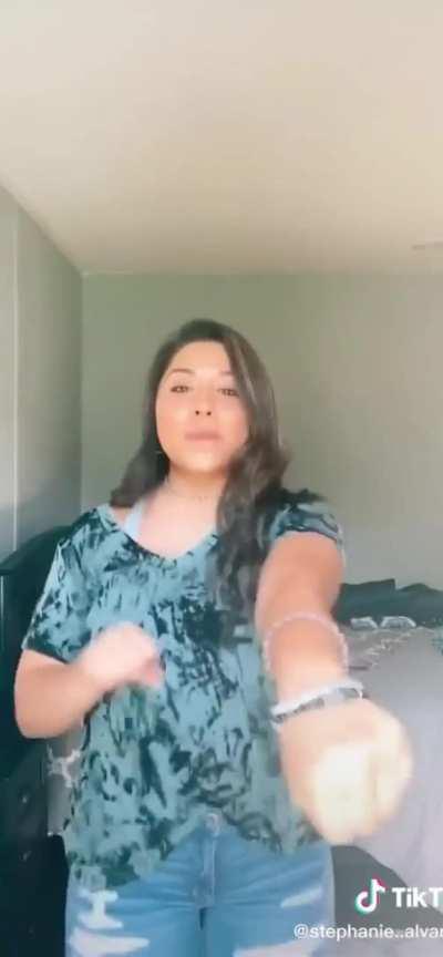 @stephanie..alvarado Question : Fortnite Hit It Emote