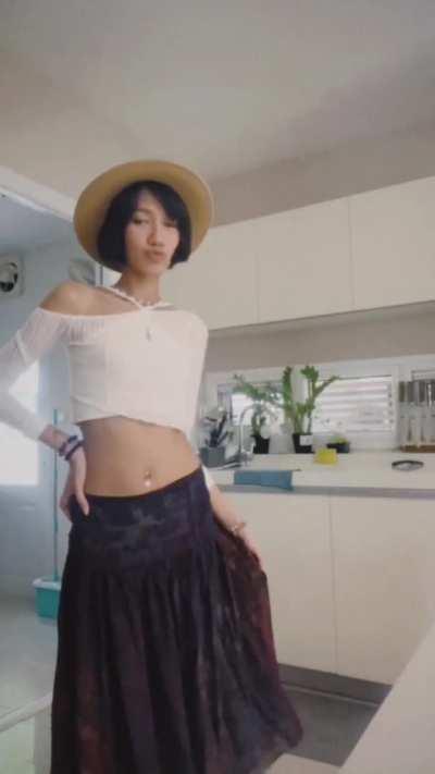 Three years of only using a bralette! Self-conscious days are over! I love my body as it is! 😌🤍