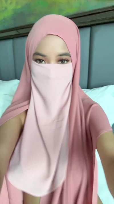 These boobs exist to make you desperate