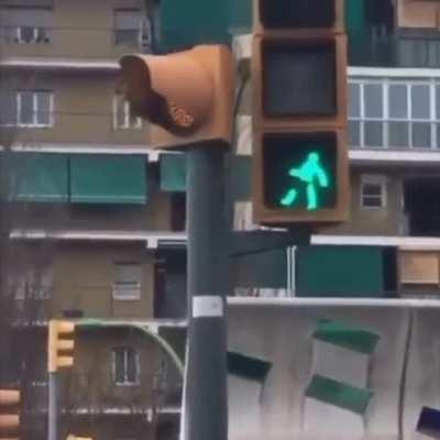 Blursed traffic light
