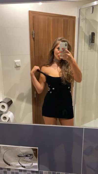 Deleted because someone said I was ugly... reuploaded because I love myself 😊