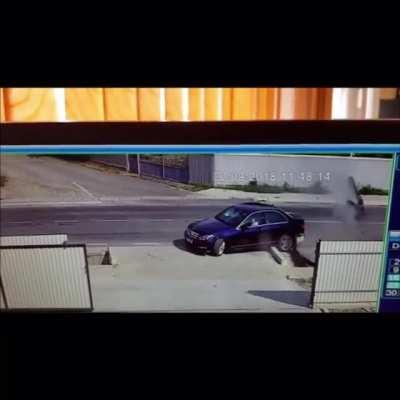 Dude takes off after hitting car