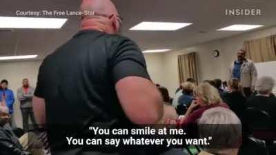 Brufunnier at a mosque meeting