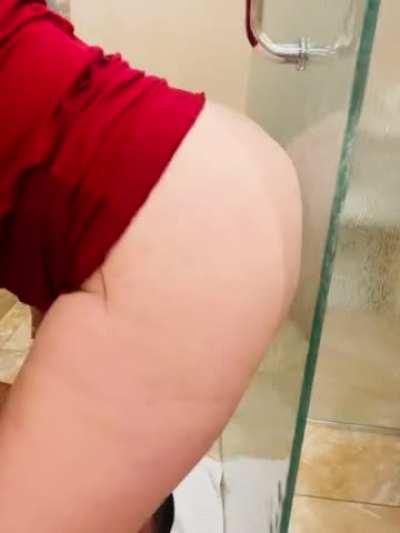 Hotels are the best for content… can you replace my toy? 😈💦😈