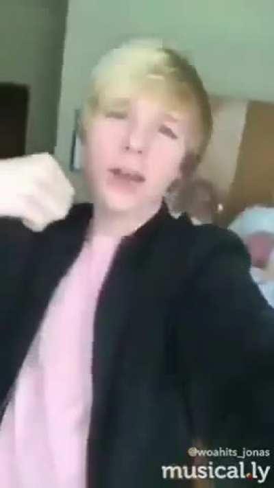 O veio morreu 🤣🤣🤣🤣