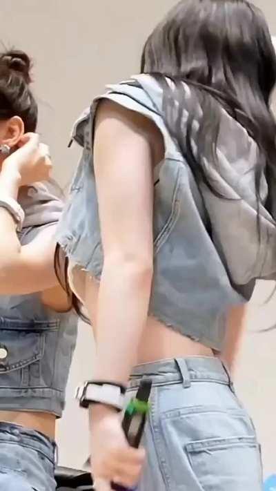 Chaeryeong (Underboob🍒)