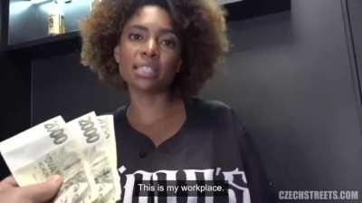 [/r/LunaCorazon] Definitely schedule your haircut with Luna