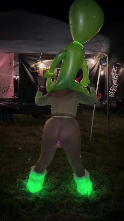 Hotwife showing off her plug in public 