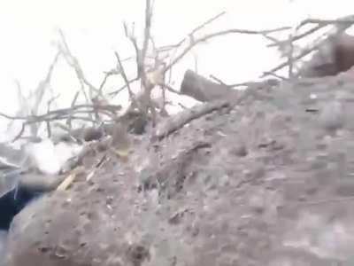 Full 5min video of Ukrainian Rambo holding off an assault on his position from a mechanized unit