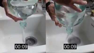 KRL O CARA FEZ UM REDEMOINHO NUMA GARRAFA (créditos r/damnthatsinteresting )