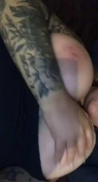 best part of being chubby is the big tits 😋