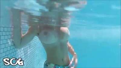 Katee Owen Big Boobs Underwater