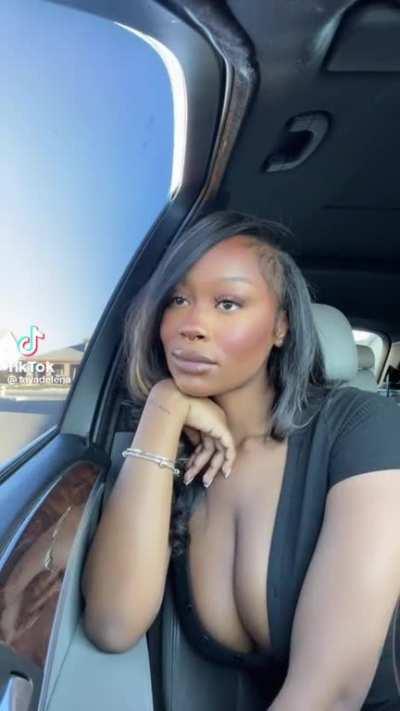 my big titties look cute here right? 🍒