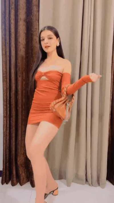 Ahhh Gracy Goswami 🥵 making us all hard with her tight petite milky figure 😜😋 uff her ass is thick too 🍑 she is dancing so sensually ✊💦