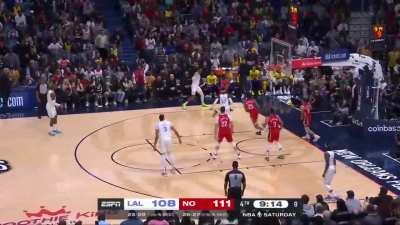 [Highlight] Back2Back 3’s by Trey Murphy with an insane steal by Jones