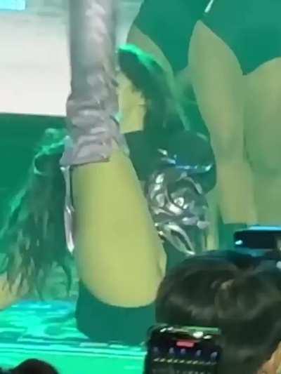 Damn… Lisa (Blackpink)