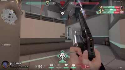 1V5 Deagle + Small Armor vs 5 Vandals? Np.