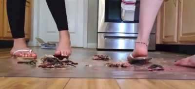 Tag team barefoot lobster crush