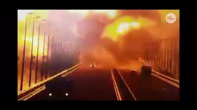 What a lovely bridge🥰