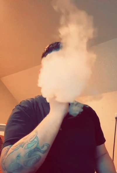 🤘🏽👍🏼💨☁️hmu