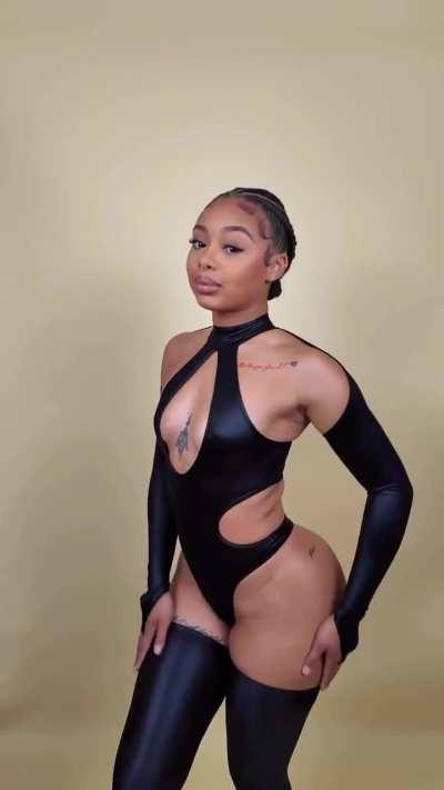 Hailey Oblitey (@almondxmilk)