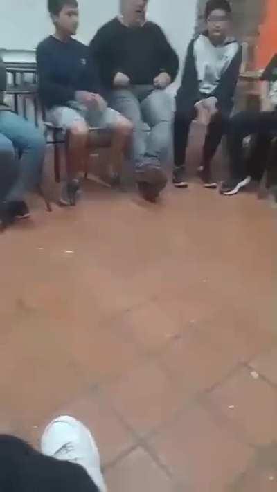 Apartaron a un profesor de Ciencias Sociales acusado de maltratar a los pibes en un colegio de San Bernardo