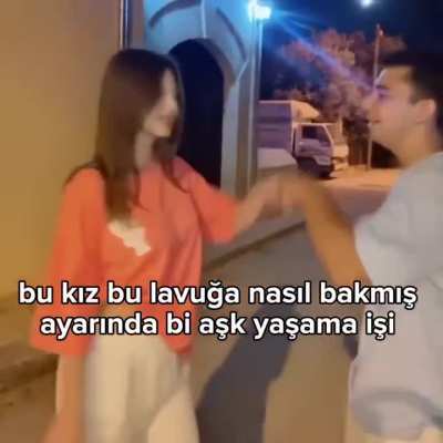 20 yasindayim hala sevgilim yok amk