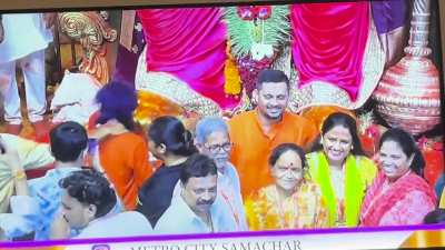 Guys what is happening at Lalbaugcha Raja! Heartbreaking to see such visuals!!!