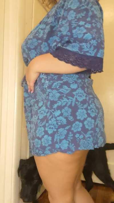 Simple robe drop okay? 💕