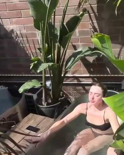 Peyton Ice Plunge at New Trend Society Event Video | IG 4/25/2025