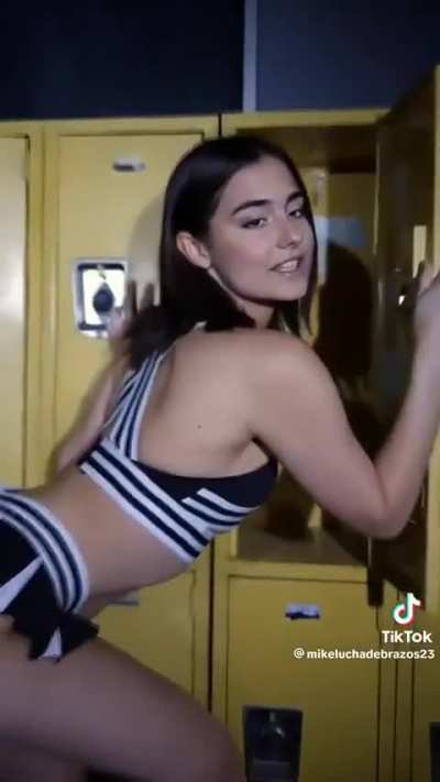 Uff, la Merly tampoco está mal🤤🤤, pero la Adriana🥵