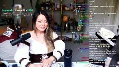 Jeannie lewding herself in a recorder cosplay now?