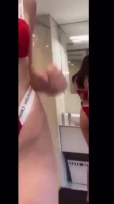 Repost for the people who wanted it zoomed