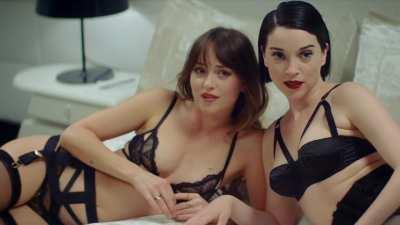 Unpopular Opinion: Dakota Johnson is god tier celeb who's overlooked because of 50 Shades