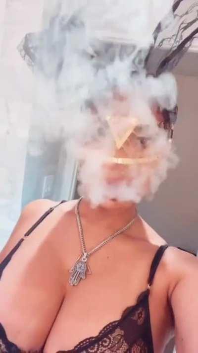 i just wanna see them so baad lol