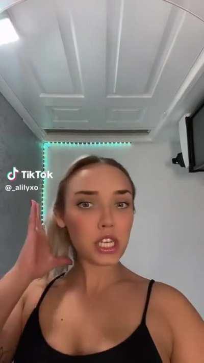 what happen? @_alilyxo