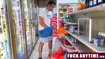 Browsing Through the Store While Freeusing the Store Owner!