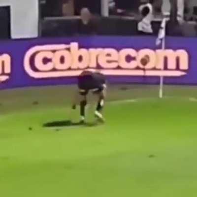 to do a knee slide celebration