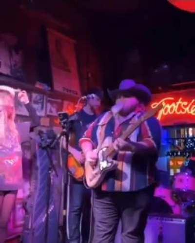 Drunk Texan melts faces