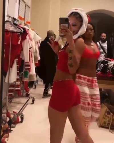 Posted @withregram • @_coilerayyy Merry Christmas everyone!❤💚❤ have a great day and stay safe!🌲