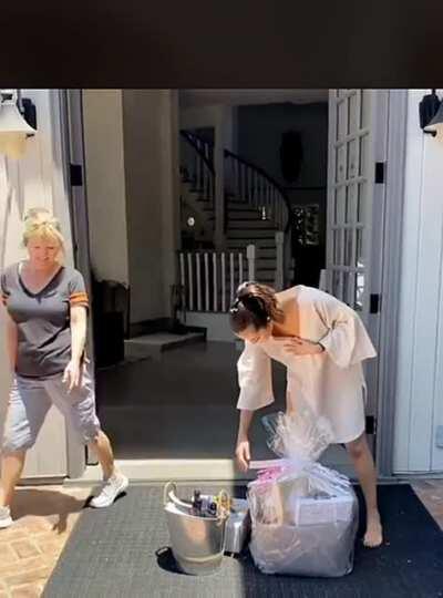 An almost bare Queen