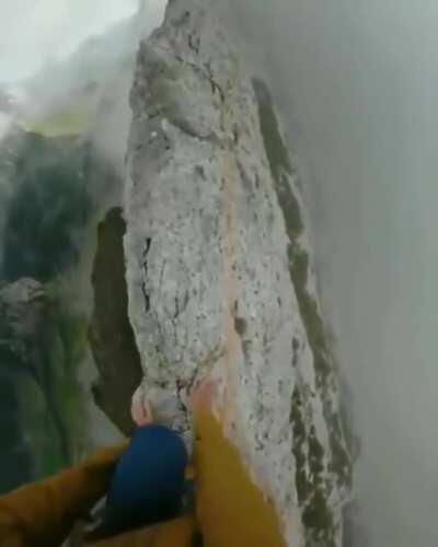 🔥 Difference in weather on two sides of the same mountain 🔥